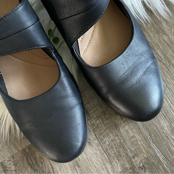 Clarks Collection Emslie Lulin Leather Mary Jane Pumps Comfort Shoe Size 9.5 - Picture 5 of 9